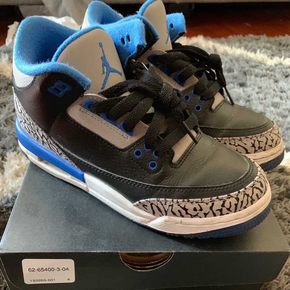 Kids Jordan’s sneakers